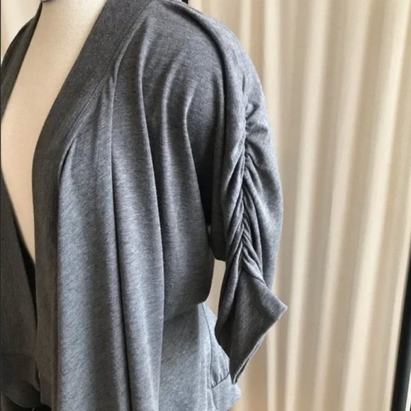 Cardigan Wrap Light Long Grey (size approximate) - Picture 2 of 6